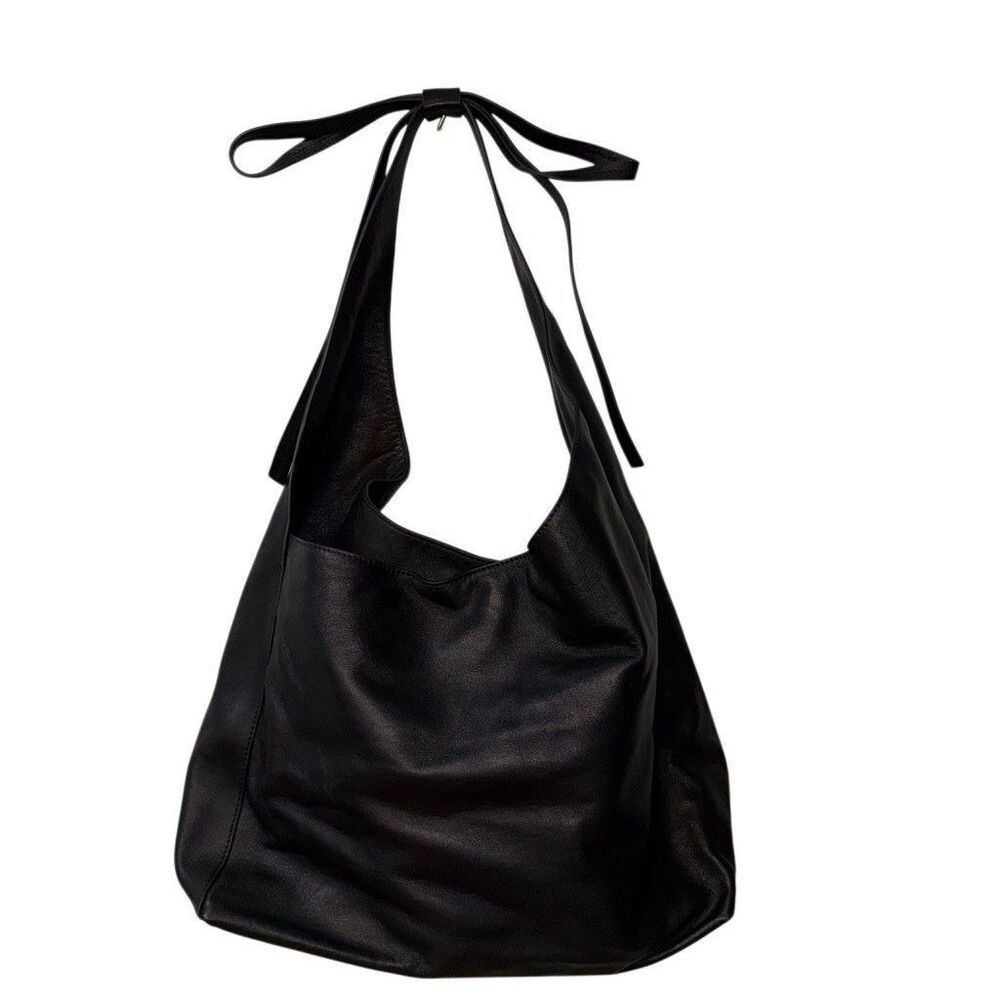 ReformationâMedium Vittoria Tote Bag Black Solid Shoulder Strap